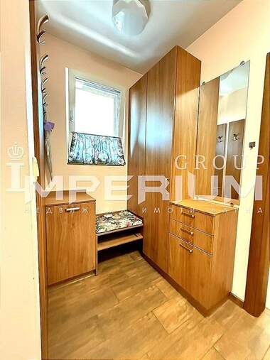 Închiriere - Apartament în Ceaîka,  Varna