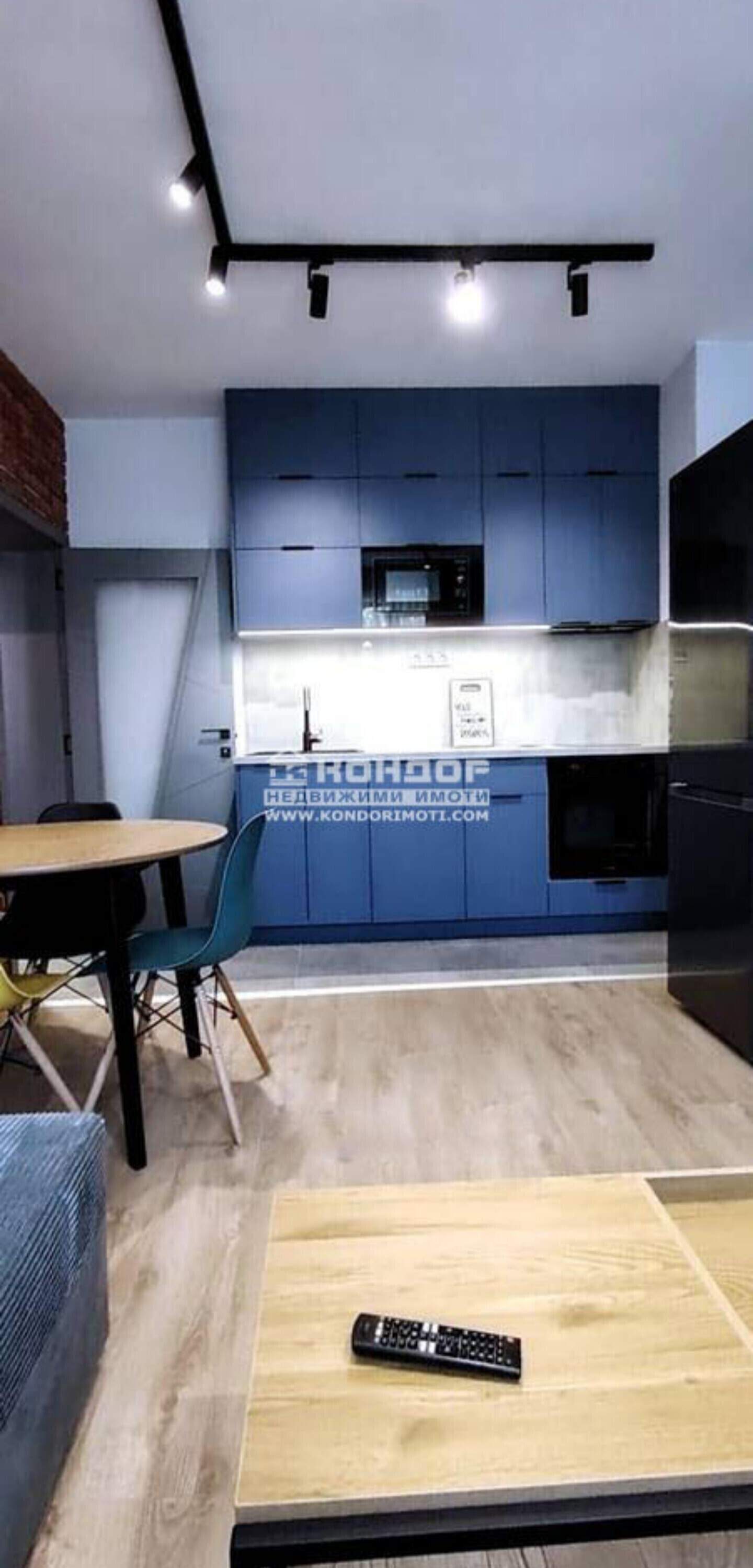 Тристаен Апартамент в Център, Пловдив – снимка 3
