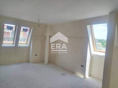 Verkauf - Wohnung in Borowez,  Iambol