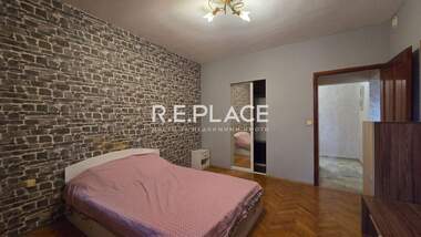 Închiriere - Apartament în Levski,  Varna