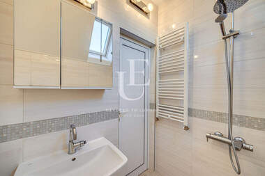 Vânzare - Apartament în Oboriștie,  Sofia