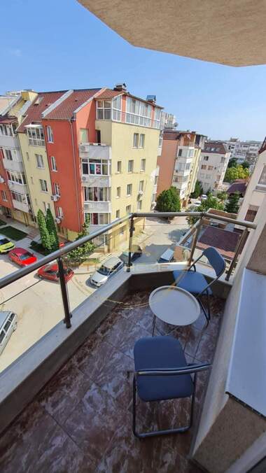 Kira - Apartman olarak Vazrajdane 1,  Varna