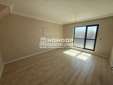 Vânzare - Apartament în Kărșiaka,  Plovdiv