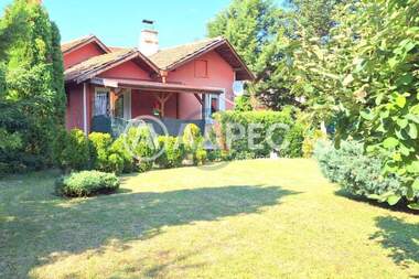 For sale - House in Petarch,  Sofia Oblast
