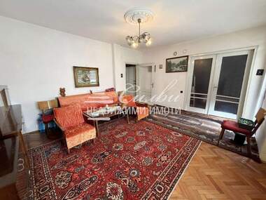 Vânzare - Apartament în Center,  Șumen