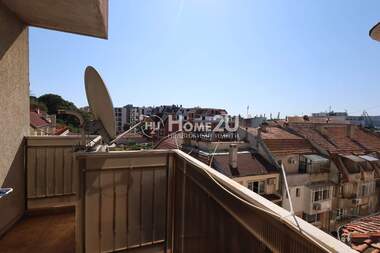 For sale - Apartment in Center,  Varna