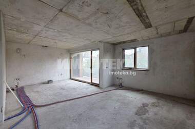 For sale - House in Voluiak,  Sofia