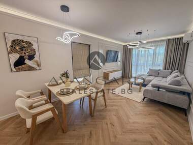 Продажба - Апартамент в Център,  Пловдив