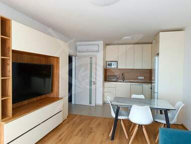 Miete - Wohnung in Pobeda,  Warna