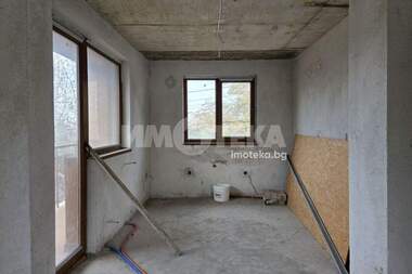 For sale - House in Voluiak,  Sofia
