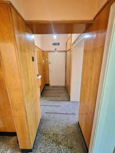 For sale - Apartment in Center,  Dobrich