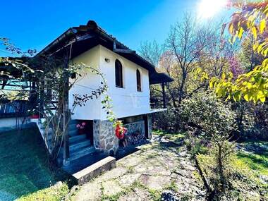 Vânzare - Casă în Aprilți,  Lovece