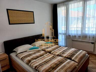 Vânzare - Apartament în Liatno kino Trakia,  Varna