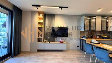 Închiriere - Apartament în Sfinții Constantin și Elena,  Varna