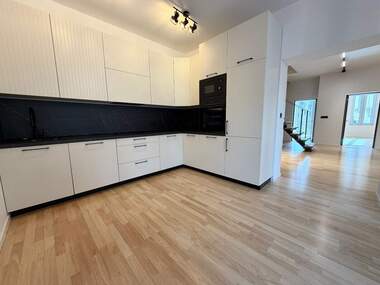 Vânzare - Apartament în Center,  Sofia