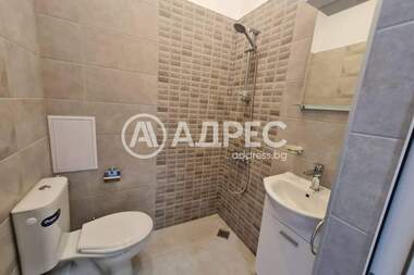 Închiriere - Apartament în Center,  Sofia