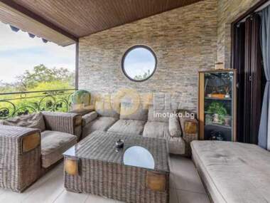 For sale - House in Vazrajdane 4,  Varna