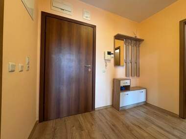 Închiriere - Apartament în Zornița,  Burgas