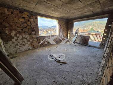 For sale - Floor of a house in Velingrad,  Pazardjik