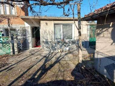 For sale - House in Iasno Pole,  Plovdiv