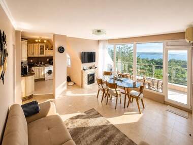 Satış - Apartman olarak Lazur,  Burgas