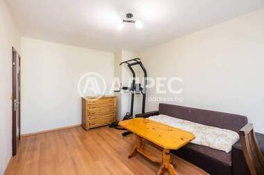 Închiriere - Apartament în Văzrajdane 1,  Varna