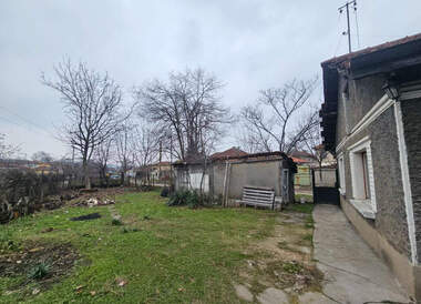 Продажба - Къща в Пазара,  Русе