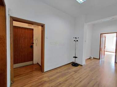 Kira - Ofis olarak Center,  Sofia