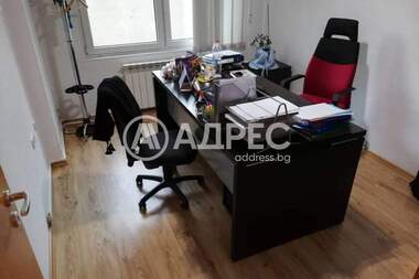 Ενοίκιο - Γραφείο σε Център,  София