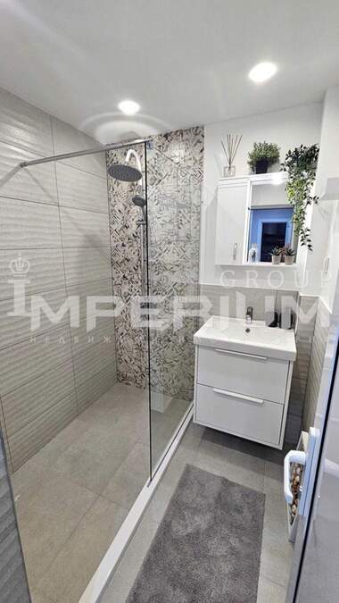 For rent - Apartment in Kolhozen pazar,  Varna
