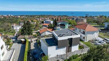 Продажба - Къща в Траката,  Варна