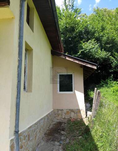 For sale - House in Pastra,  Kiustendil