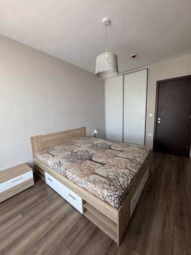 Închiriere - Apartament în Slaveîkov,  Burgas