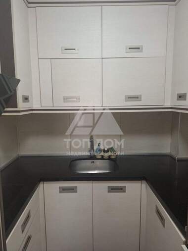 Kira - Apartman olarak Pogrebi,  Varna