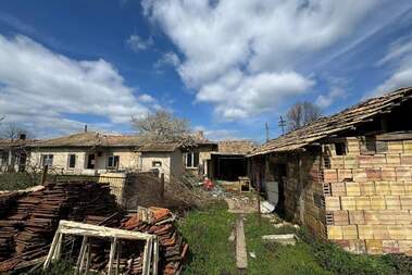 Продажба - Къща в Светлен,  Търговище