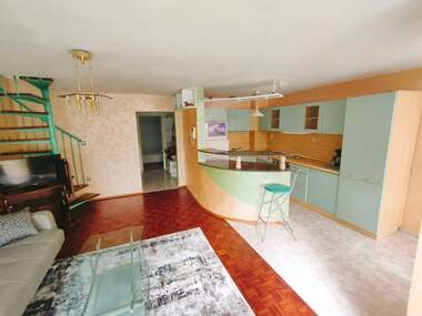 Închiriere - Apartament în Bratia Miladinovi,  Burgas