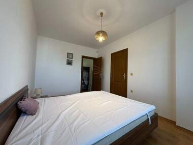 Închiriere - Apartament în Lazur,  Burgas