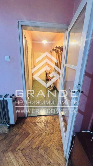 Vânzare - Apartament în Mladejki hălm,  Plovdiv