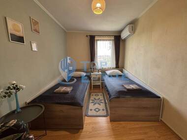 For sale - Floor of a house in Centеr,  Veliko Tarnovo