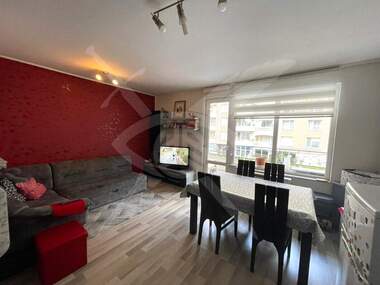 Vânzare - Apartament în Zornița,  Burgas