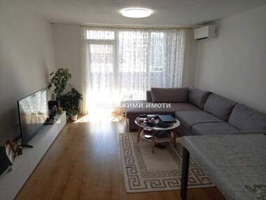 Verkauf - Wohnung in Zentar,  Iambol