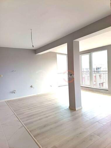 Продажба - Апартамент в Колхозен пазар,  Варна
