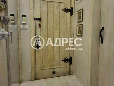 Продажба - Къща в Столник,  София Област