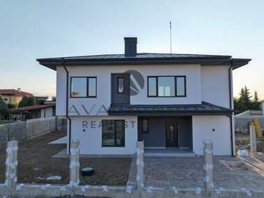 Продажба - Къща в Радиново,  Пловдив