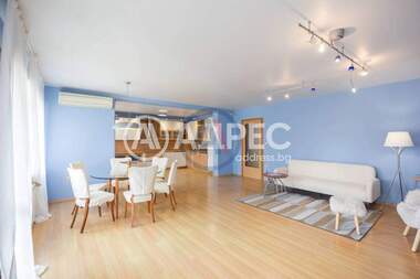Vânzare - Apartament în Center,  Varna