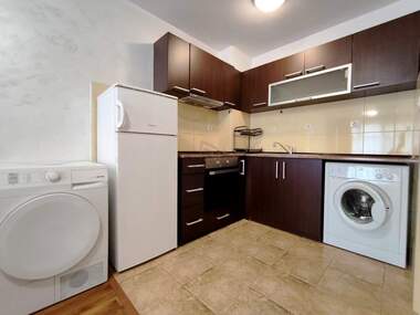 Închiriere - Apartament în Lazur,  Burgas