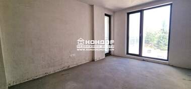 Vânzare - Apartament în Kărșiaka,  Plovdiv
