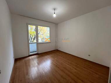 Vânzare - Apartament în Bazar Levski,  Varna