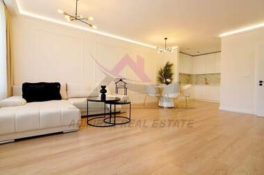 For rent - Apartment in Briz,  Varna