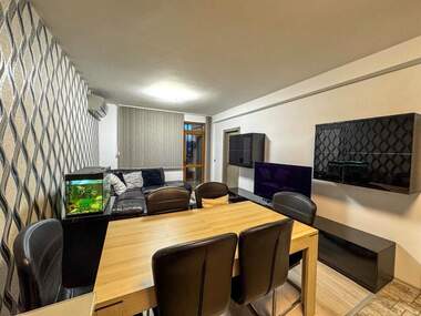 Închiriere - Apartament în Izgrev,  Burgas
